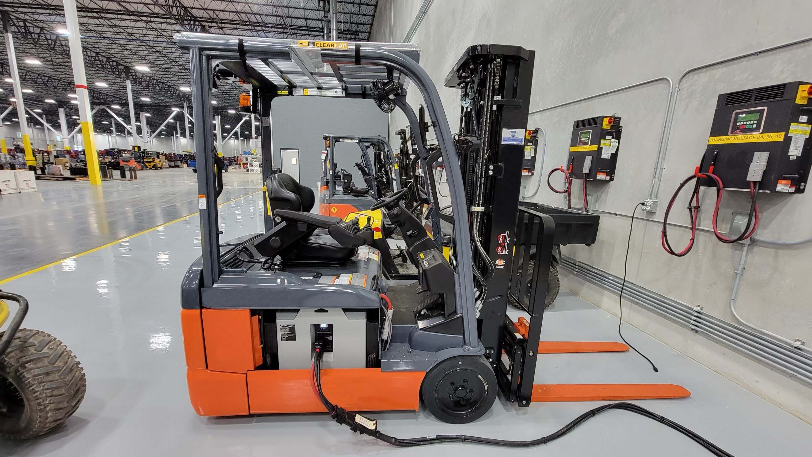  8 Tips to Increase Forklift Battery Life Up to 40%